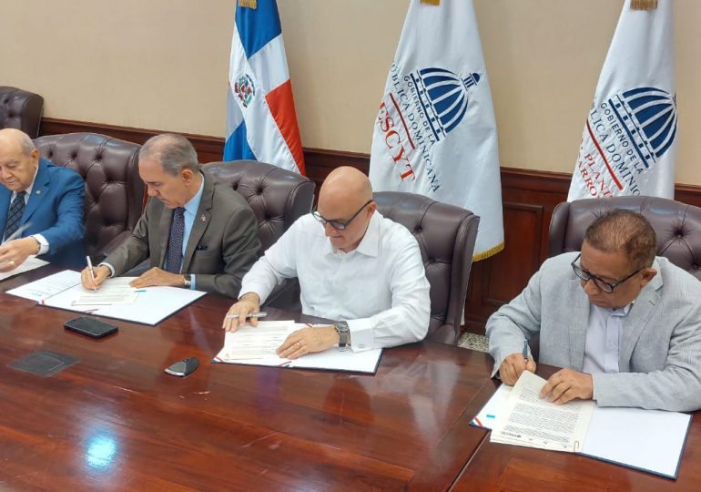 Gobierno y universidades firman acuerdo para buscar solución a la problemática del agua