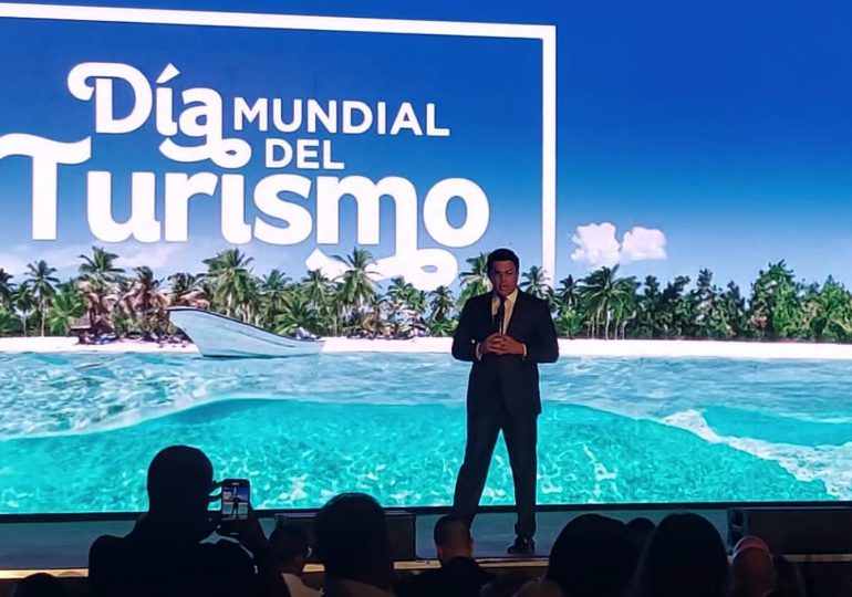 Video| Mitur celebra el día mundial del Turismo reconociendo a instituciones y personalidades por sus aportes a ese sector