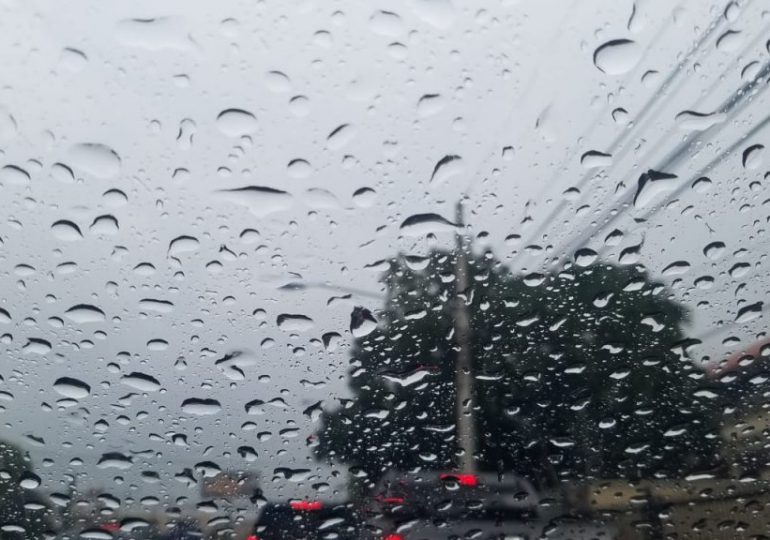 Prevén este viernes lluvias durante el día y hasta entrada la noche; continúan las temperaturas calurosas