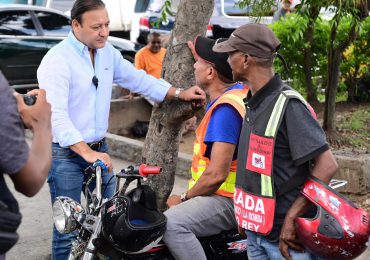 Abel Martínez visita barrios Cristo Rey y La Puya; capitaleños se vuelcan en apoyo