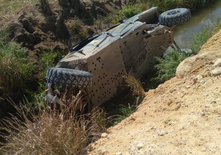 VIDEO | Durante patrullaje del Ejército en la frontera chófer pierde el control de buggy y colisiona