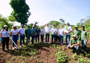 PROMESE/CAL realiza jornada de reforestación en coordinación con el Ministerio de Medio Ambiente