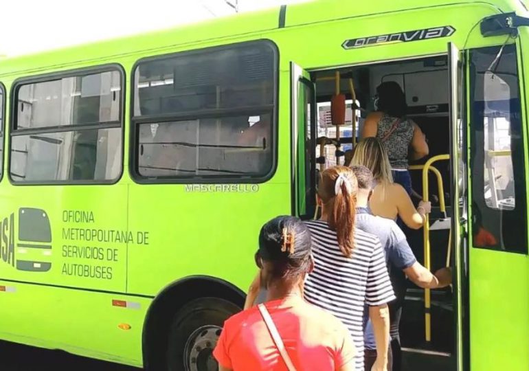 OMSA dispone autobuses para traslado de usuarios del Metro tras suspensión temporal por choque de vagones