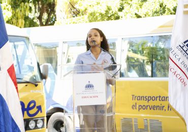MINERD pone en marcha Movilidad Escolar con 220 autobuses en la Regional 15