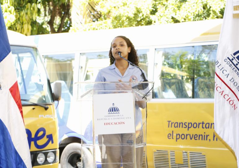 MINERD pone en marcha Movilidad Escolar con 220 autobuses en la Regional 15