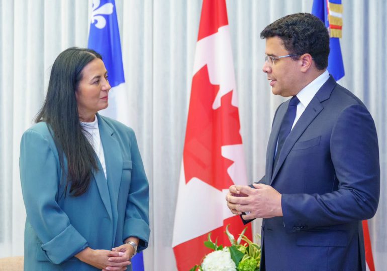 Video| Collado y ministra de Turismo de Canadá estrechan relaciones 