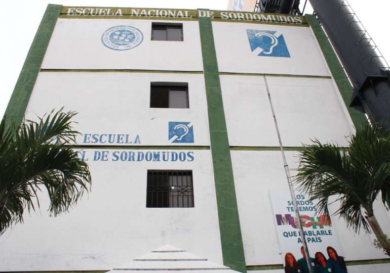 Escuela Nacional del Sordo y Asociación Pro-Educación convocan a curso de lengua de señas