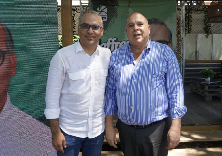 Jeffrey Infante presenta a Dilepcio Núñez como director de Campaña