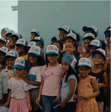 VIDEO | Más de 100 niños disfrutaron de "Cine junto a la Comunidad" de la mano de Fundación AIB