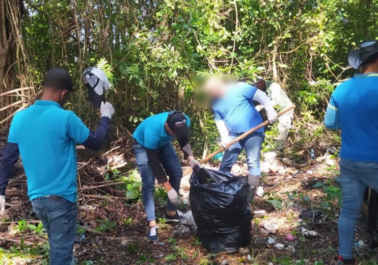 Privados de libertad y empleados DGSPC realizan jornada de limpieza de ríos y costas