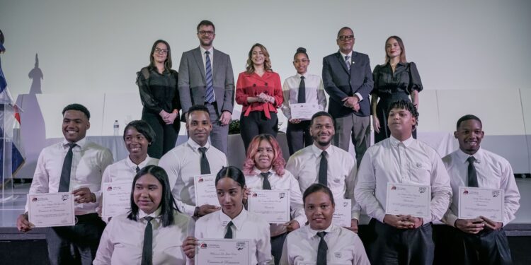 Diageo y Supérate celebran graduación de 584 jóvenes del programa "Learning for Life"