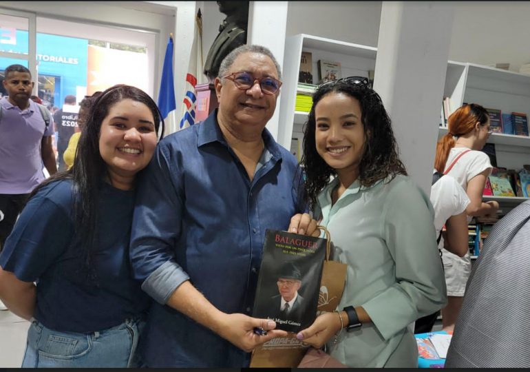 “Balaguer visto por un psiquiatra: sus tres vidas” se convierte en el más vendido en la Feria Internacional del Libro 2023