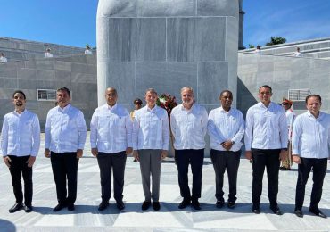 Canciller Roberto Álvarez visita Cuba para "reafirmar los lazos" de hermandad entre ambas naciones