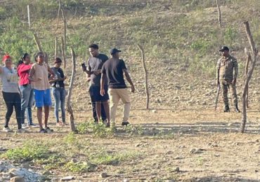 Gobierno enfrenta grupos de invasores de tierra en Montecristi