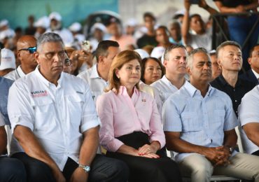 Raquel Peña encabeza lanzamiento del programa “De Vuelta al Barrio” en SDO