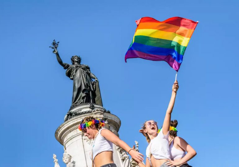 Francia crea fondo para defender los derechos de las personas LGBT en el mundo