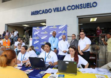 Edeeste realiza operativo para mejorar servicio eléctrico en Villa Consuelo
