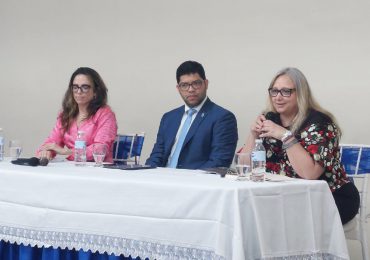 Facultad de Ciencias Jurídicas y Políticas de la UASD realiza conferencia con juristas argentinos y dominicanos