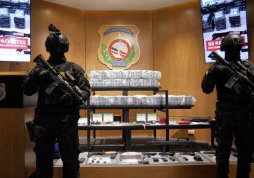 Desarticulan otra red de narcotráfico: incautan 93 paquetes, armas, dinero, prendas y vehículos en SPM