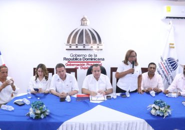 Gobierno entrega más de 54 millones de pesos a comerciantes y detallistas de Dajabón y Pedernales