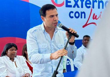 Roberto Ángel juramenta en La Cuaba 112 dirigentes coordinadores del PLD en Unidad Externa