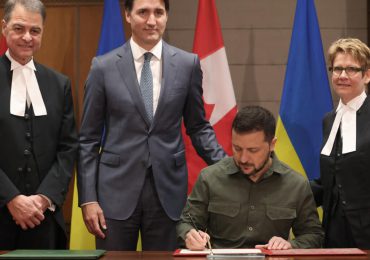 Líder del Parlamento canadiense dimite por homenaje a exnazi durante la visita de Zelenski