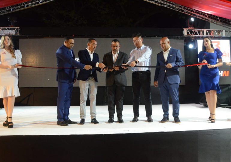 Bonsai Motors inaugura local y presenta nuevos camiones eléctricos de la reconocida marca Weichai