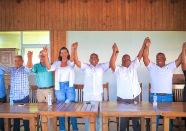 Dirigentes PRM en Samaná envían señal unidad con apoyo a candidatos ganadores