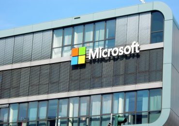 Microsoft supera las previsiones en 3T con fuerte crecimiento de la nube