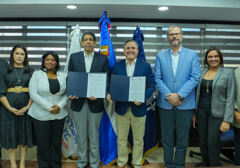 APORDOM y ADOEXPO firman renovación de acuerdo; proveerán un servicio portuario eficiente al sector exportador