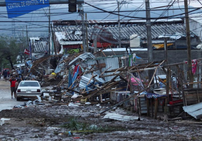 Sube a 39 el balance de muertos por huracán Otis en Puerto mexicano de Acapulco