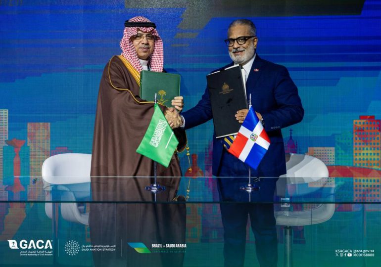República Dominicana y Arabia Saudita sellan relaciones aerocomerciales