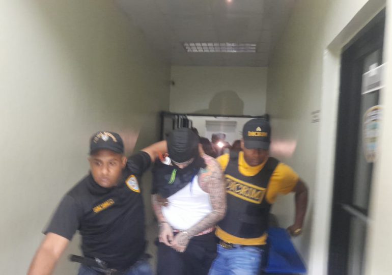 VIDEO | Ministerio Público arresta al rapero Tekashi por agredir a productores musicales