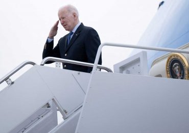 Biden parte a Israel en el viaje más arriesgado de su mandato