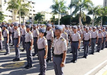 Aumentan salario a miembros de la Policía Nacional