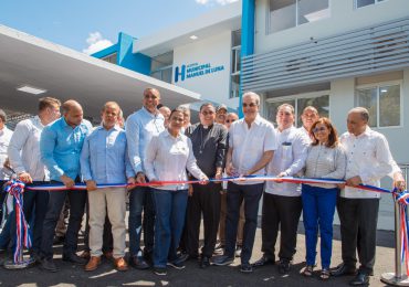 VIDEO | Presidente Abinader inaugura en María Trinidad Sánchez y Espaillat varias carreteras y hospitales