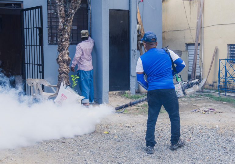 Fundación Raymond Rodríguez inicia operativos de fumigación para combatir dengue