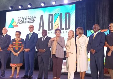 Ministro de Economía participa en mesa sobre comercio e inversión en foro celebrado en Bahamas