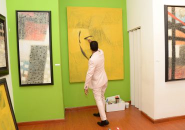 Artista Oscar Abreu pintará en vivo en "Exposición en Trinidad y Tobago"