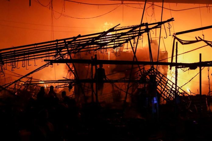 Al menos 18 muertos por explosión en una refinería ilegal de Nigeria