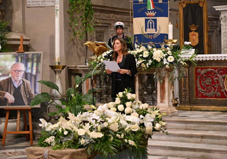 Artista colombiano Botero es enterrado en su ciudad de adopción en la Toscana italiana