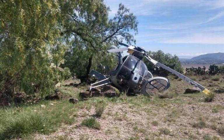 Mueren tres militares al desplomarse helicóptero en México