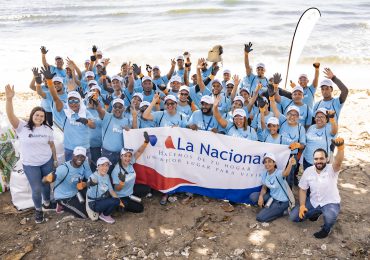 La Nacional realiza su 2da jornada de limpieza de playas