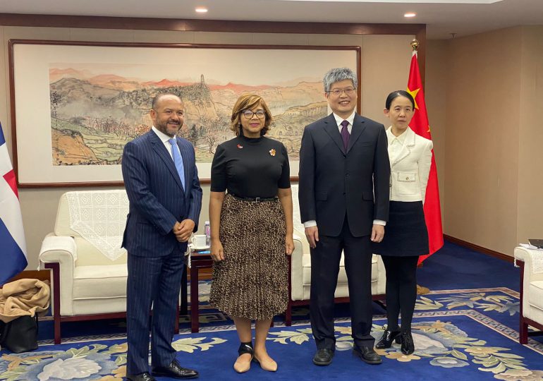 Viceministra Olaya Dotel Caraballo aborda con autoridades de China planes y proyectos de cooperación bilateral