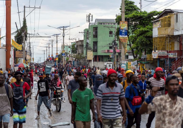 VIDEO | 40.000 personas desplazadas de sus hogares por la violencia en Haití