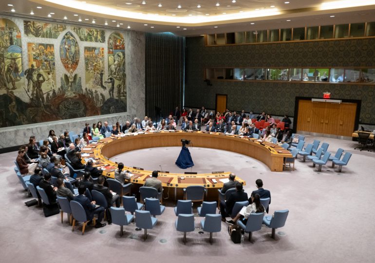 Consejo de la ONU extiende otro año misión de verificación de acuerdo de paz en Colombia