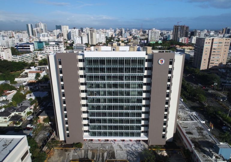 PUCMM ocupa primer lugar de academias dominicanas en ranking Web of Universities