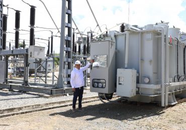 Edeeste inicia instalación de transformador de 50,000 kVA para eliminar problemas eléctricos en sectores de Villa Mella