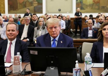 Trump compara un segundo día de juicio por fraude en Nueva York