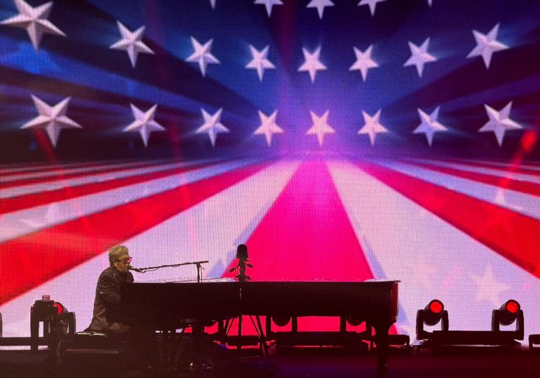 FOTOS| Elton John ofrece íntimo concierto en “The Legend Arena” del Dorado Park, Cap Cana